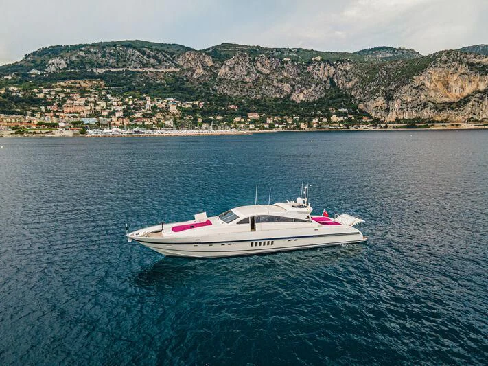 a boat in the water aboard SEA SQUIRTER Yacht for Sale