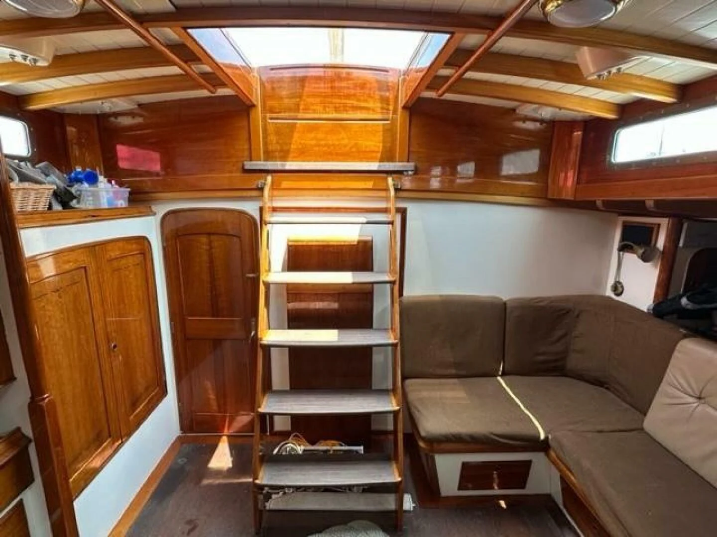 a bunk bed in a cabin aboard WILD HORSES Yacht for Sale