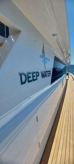 graphical user interface aboard DEEP WATER Yacht for Charter