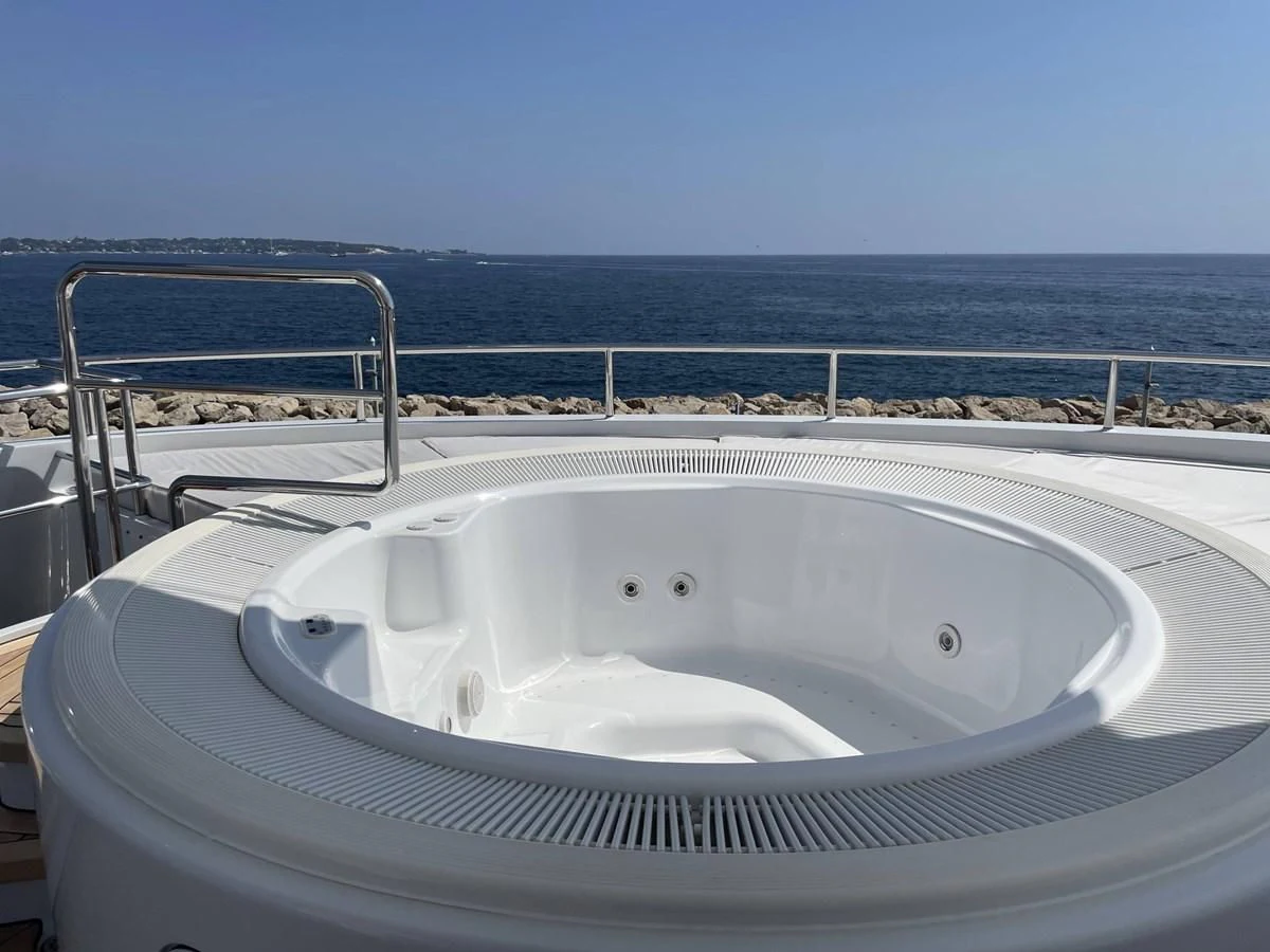 a sink in a swimming pool aboard MORDAN Yacht for Sale