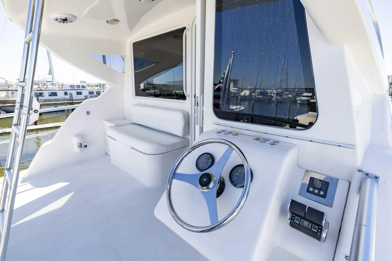 a machine with a screen aboard REEL BUSY Yacht for Sale
