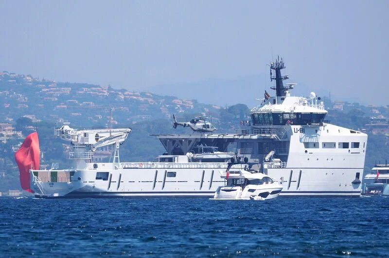 a group of boats in the water aboard WINGMAN Yacht for Sale