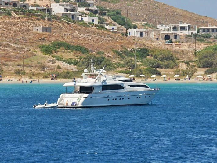 a boat in the water aboard HUNTER Yacht for Sale