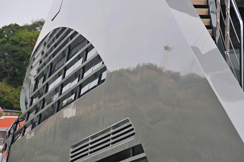 a building with a broken window aboard OCEAN EMERALD Yacht for Sale