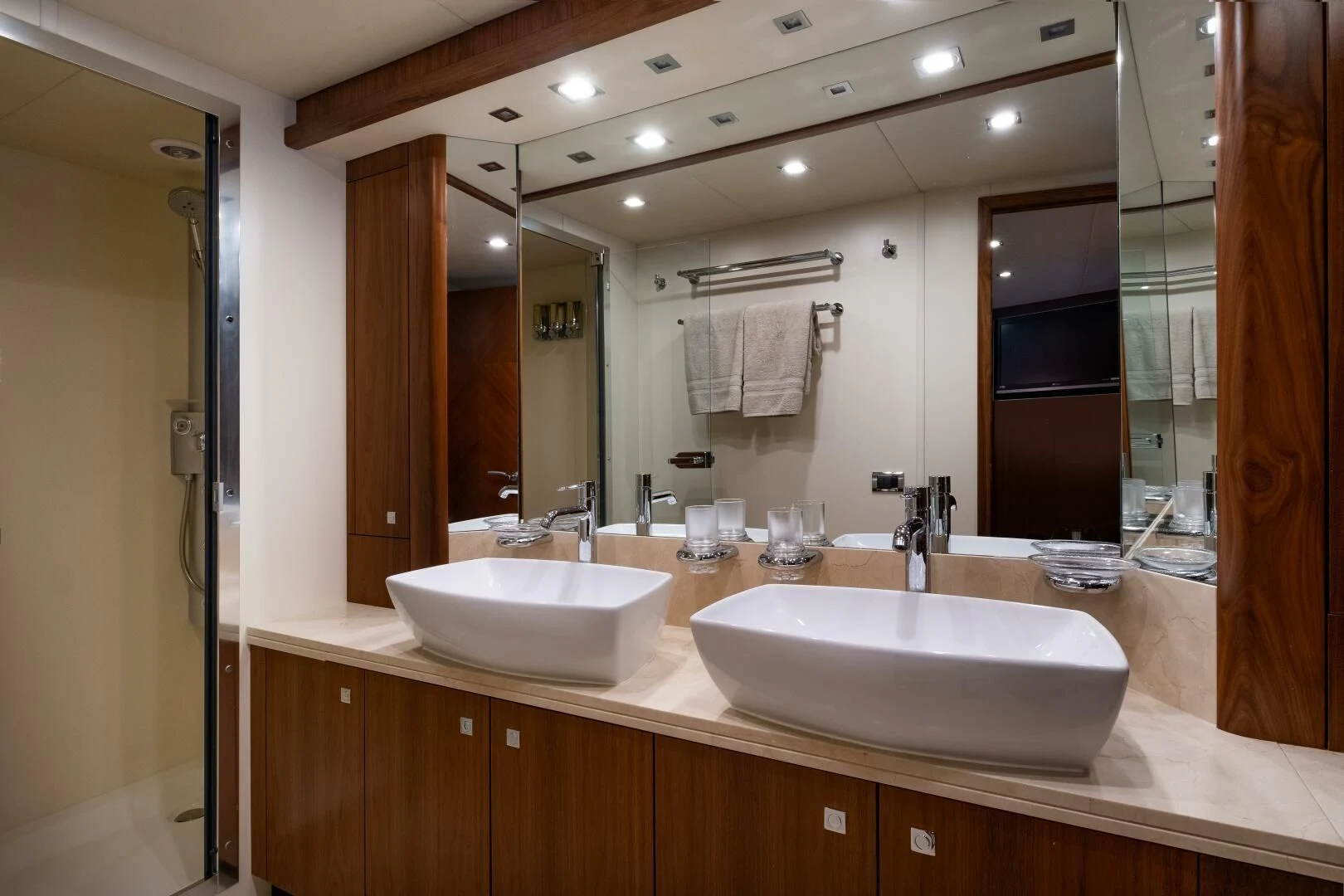 a bathroom with two sinks aboard EL TIO Yacht for Sale