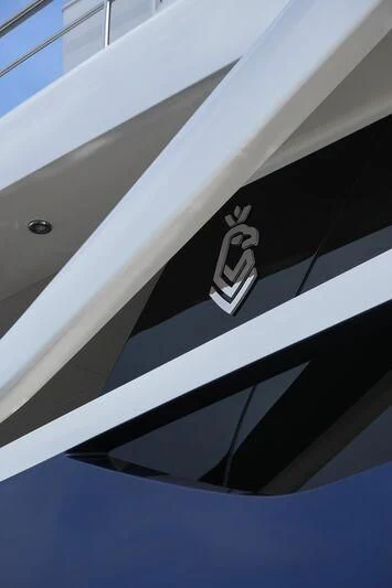 graphical user interface aboard DUTCH FALCON Yacht for Sale