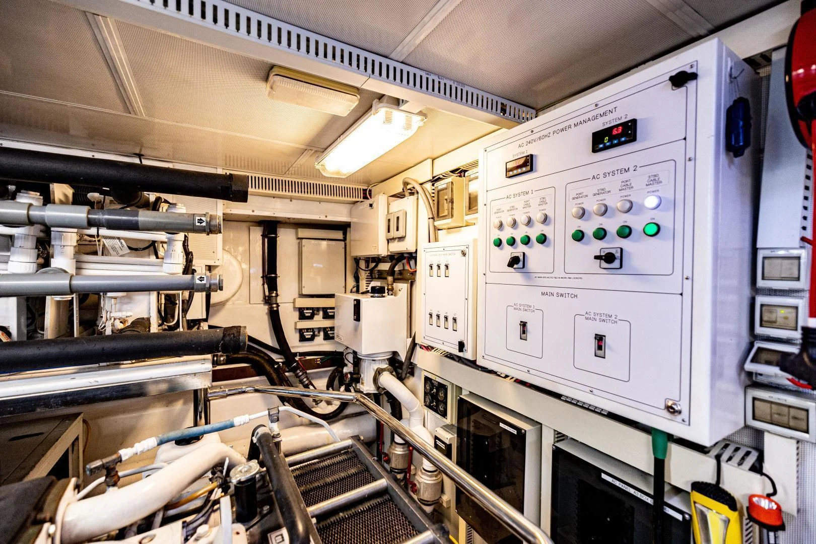 a machine with a light aboard PINGUINITO Yacht for Sale