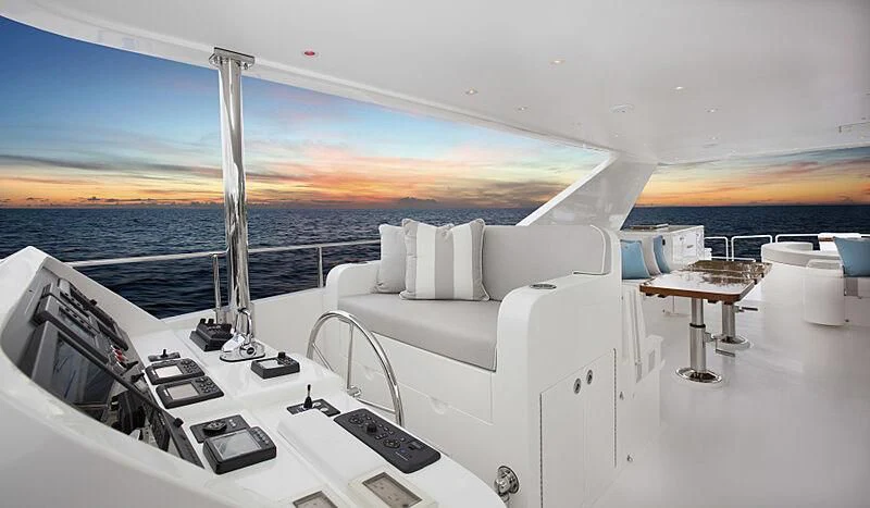 a boat on the water aboard PINGUINITO Yacht for Sale