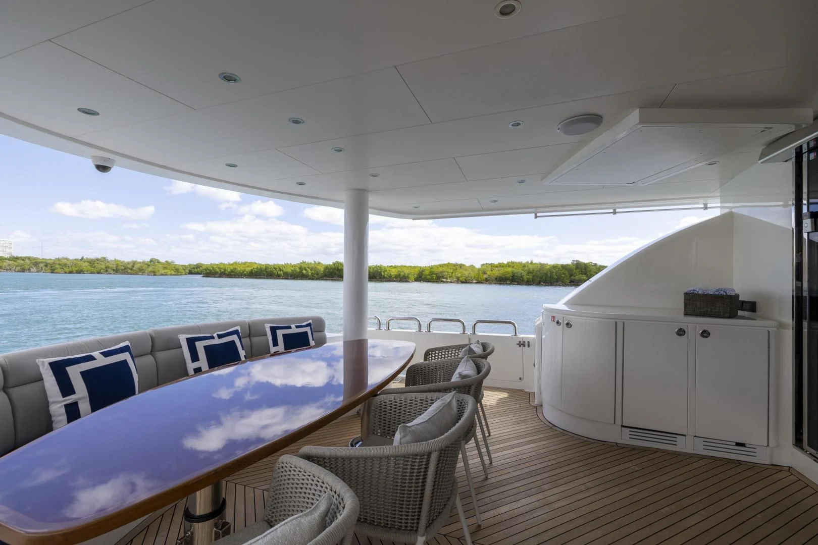 a boat on the water aboard PINGUINITO Yacht for Sale