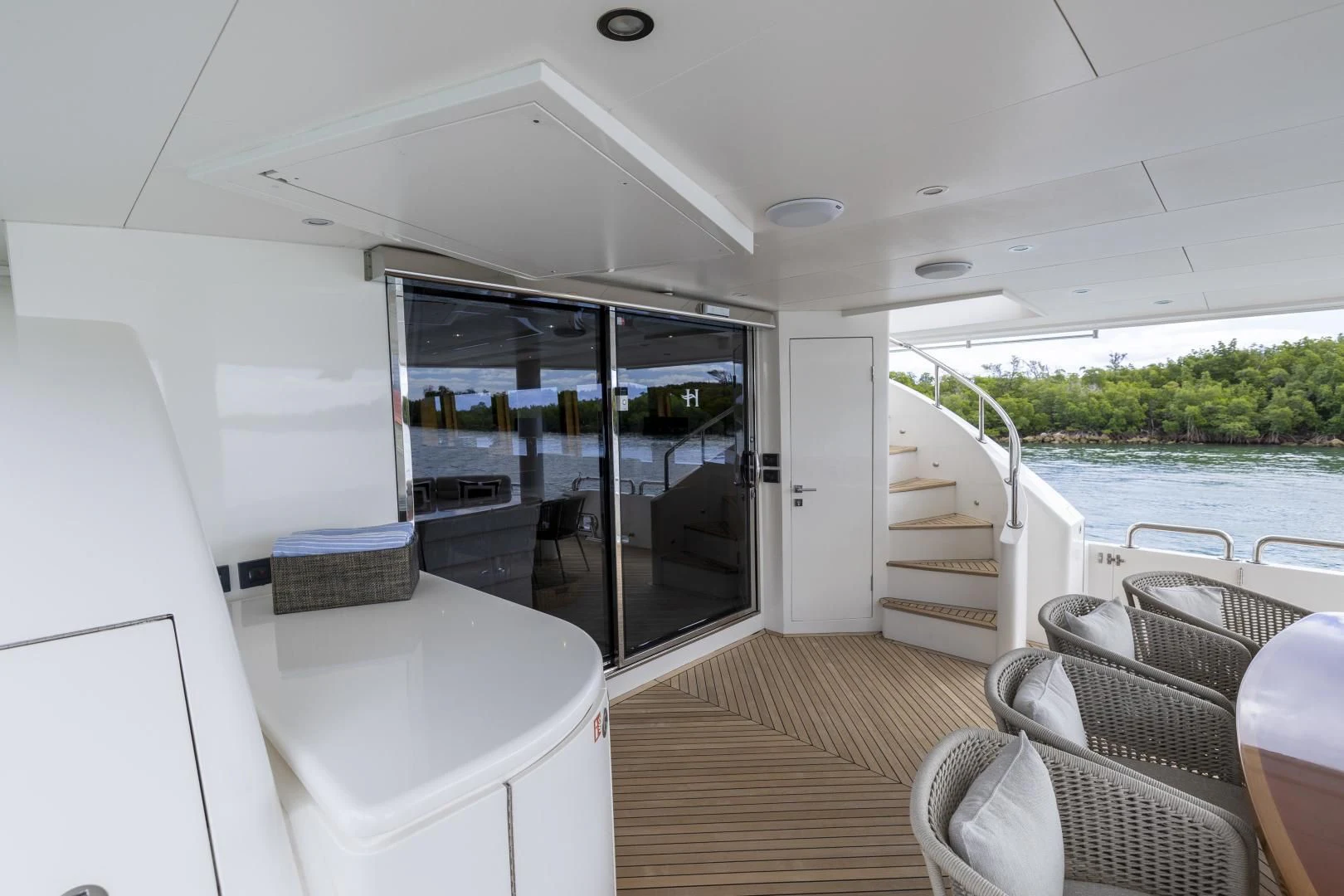 a boat with a door open aboard PINGUINITO Yacht for Sale