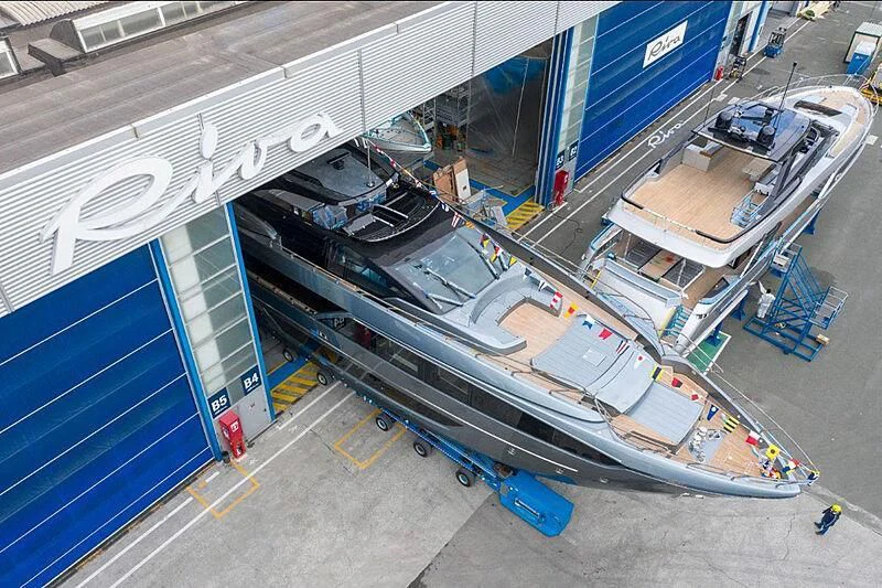 a high angle view of a factory aboard FIGURATI Yacht for Sale