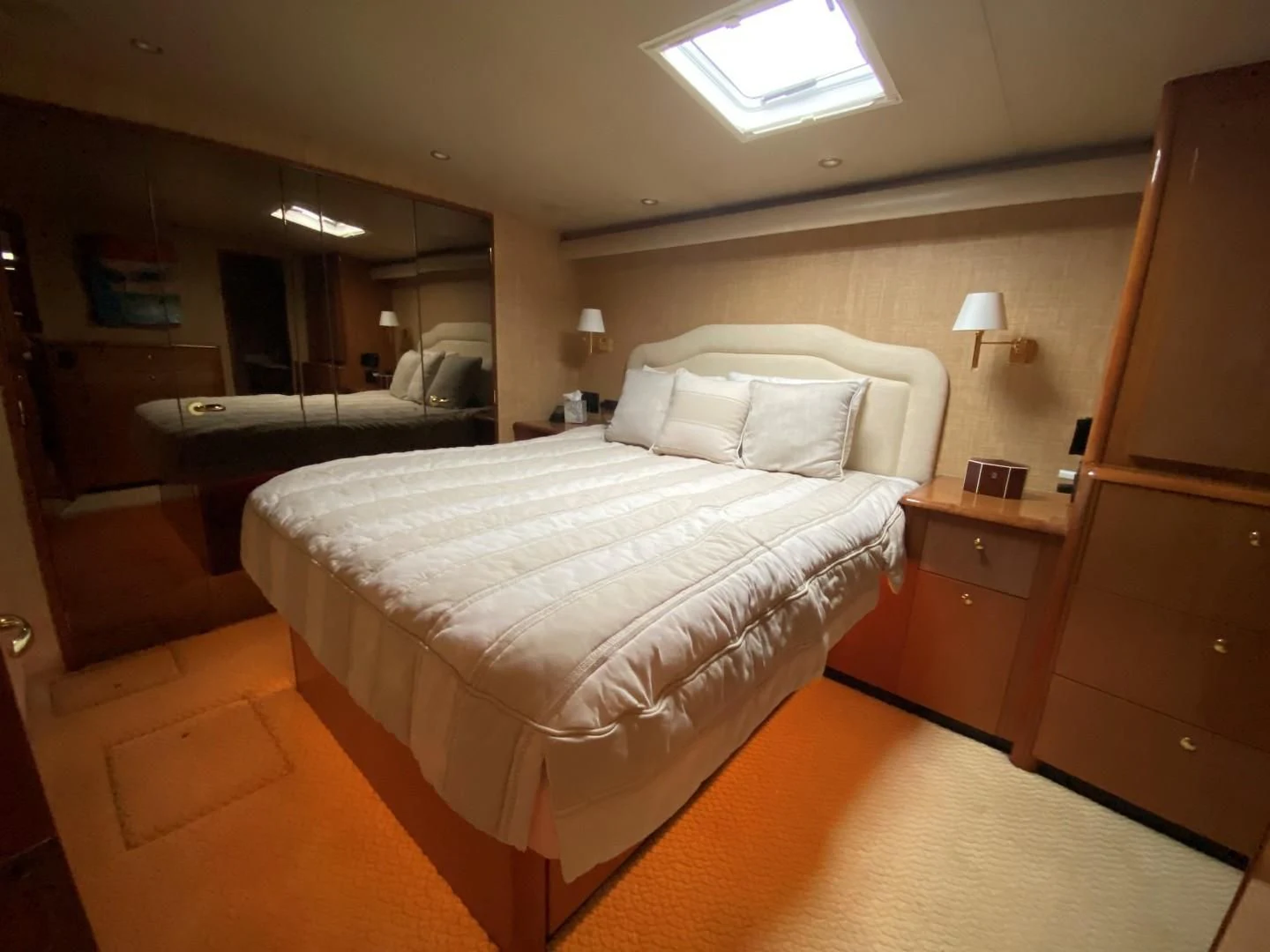 a hotel room with a bed aboard PITTY Yacht for Sale