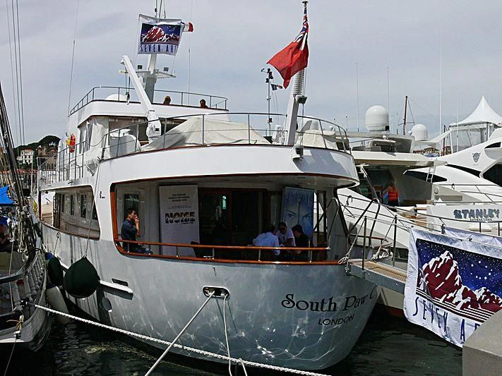 a boat with people on it aboard SOUTH PAW C Yacht for Sale