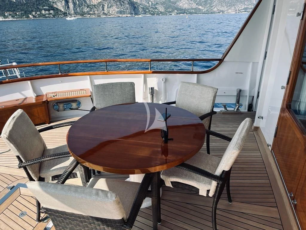 a table on a boat aboard SOUTH PAW C Yacht for Sale