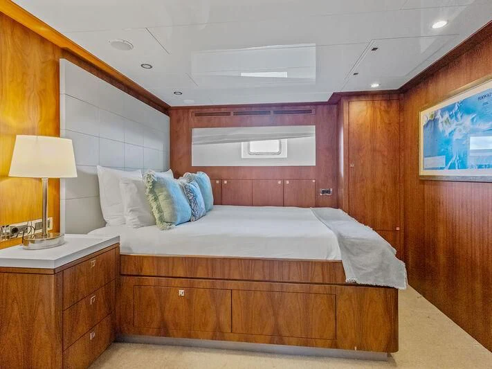 a bed in a cabin aboard O Yacht for Sale