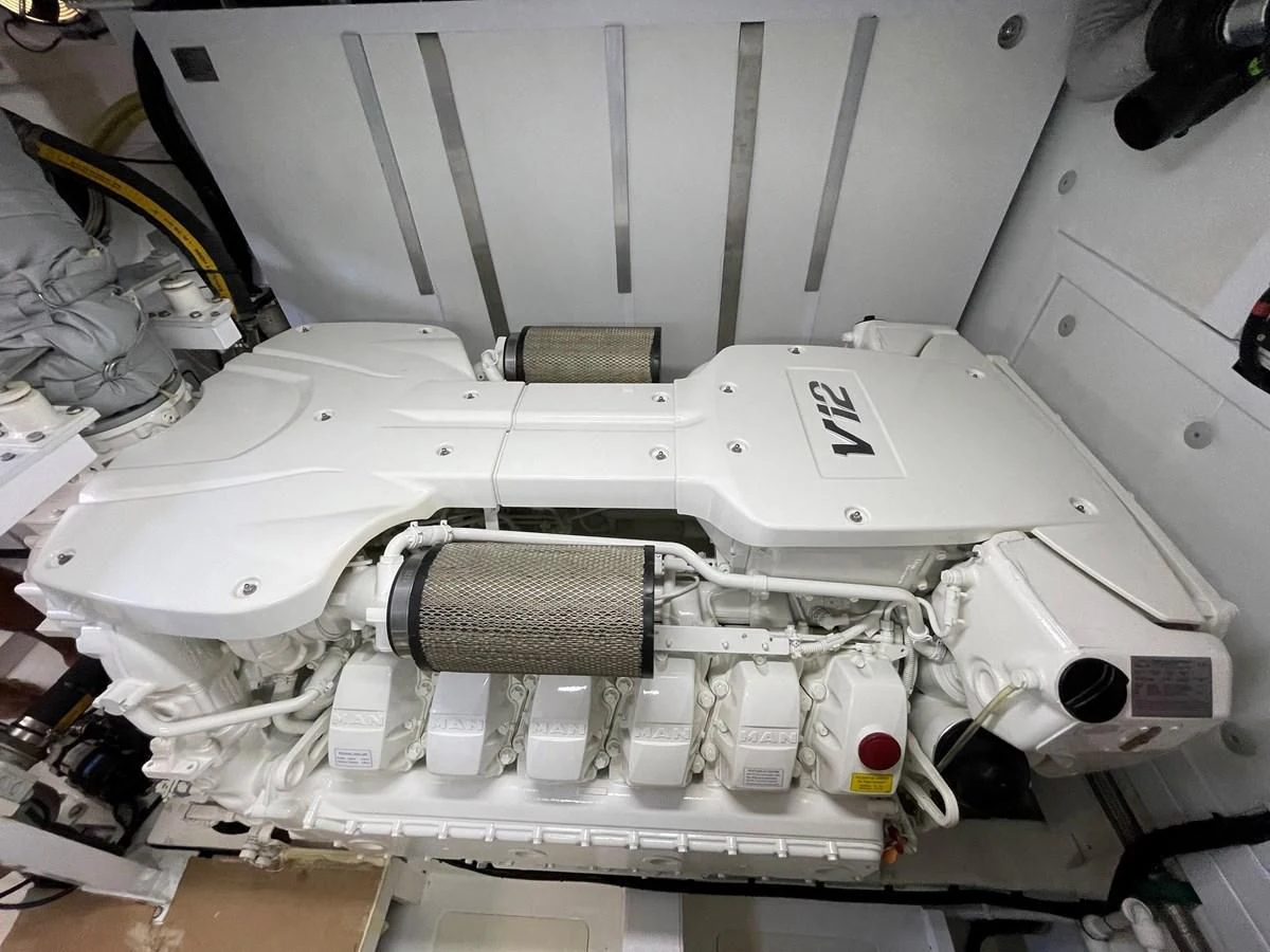 a machine with a large piece of equipment on it aboard FAIRLINE SQUADRON 65 Yacht for Sale