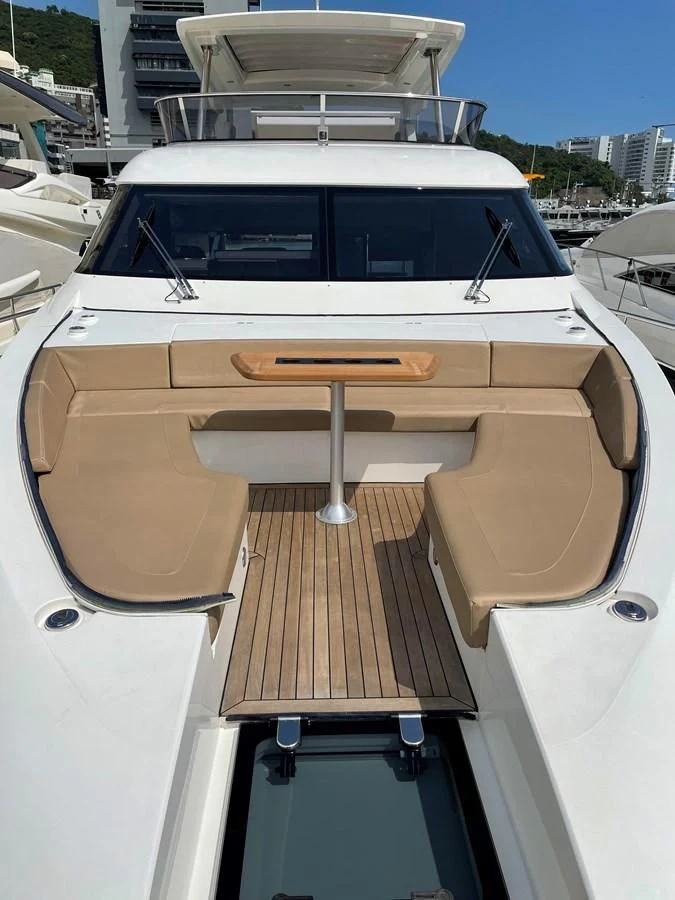 a boat with a deck aboard FAIRLINE SQUADRON 65 Yacht for Sale