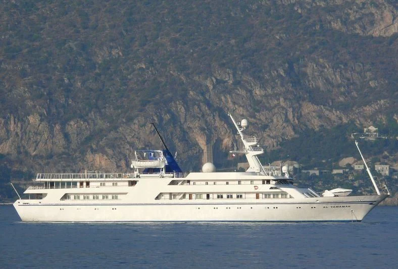 a boat on the water aboard BASRAH BREEZE Yacht for Sale