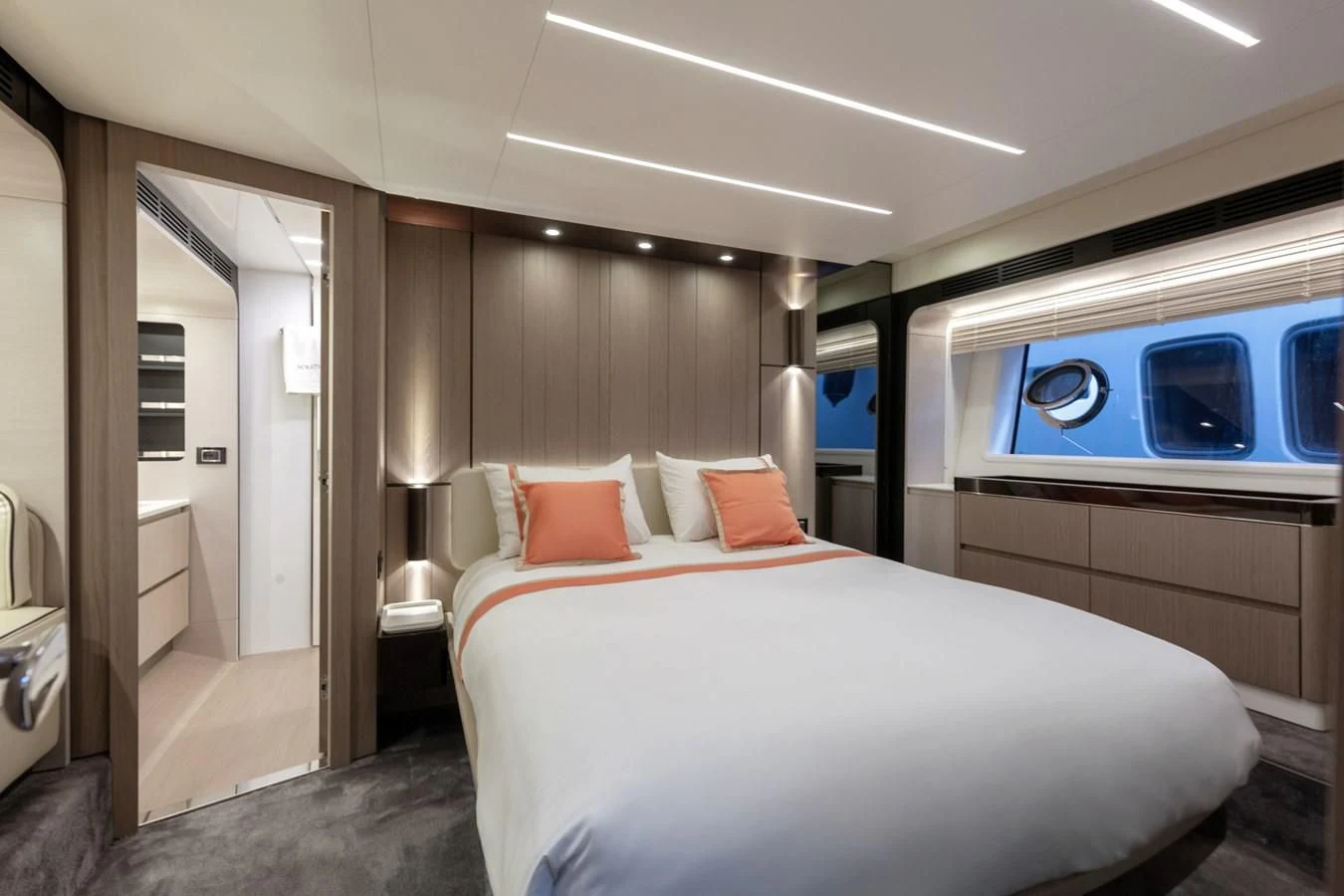 a hotel room with a bed aboard SOLSTICE Yacht for Sale