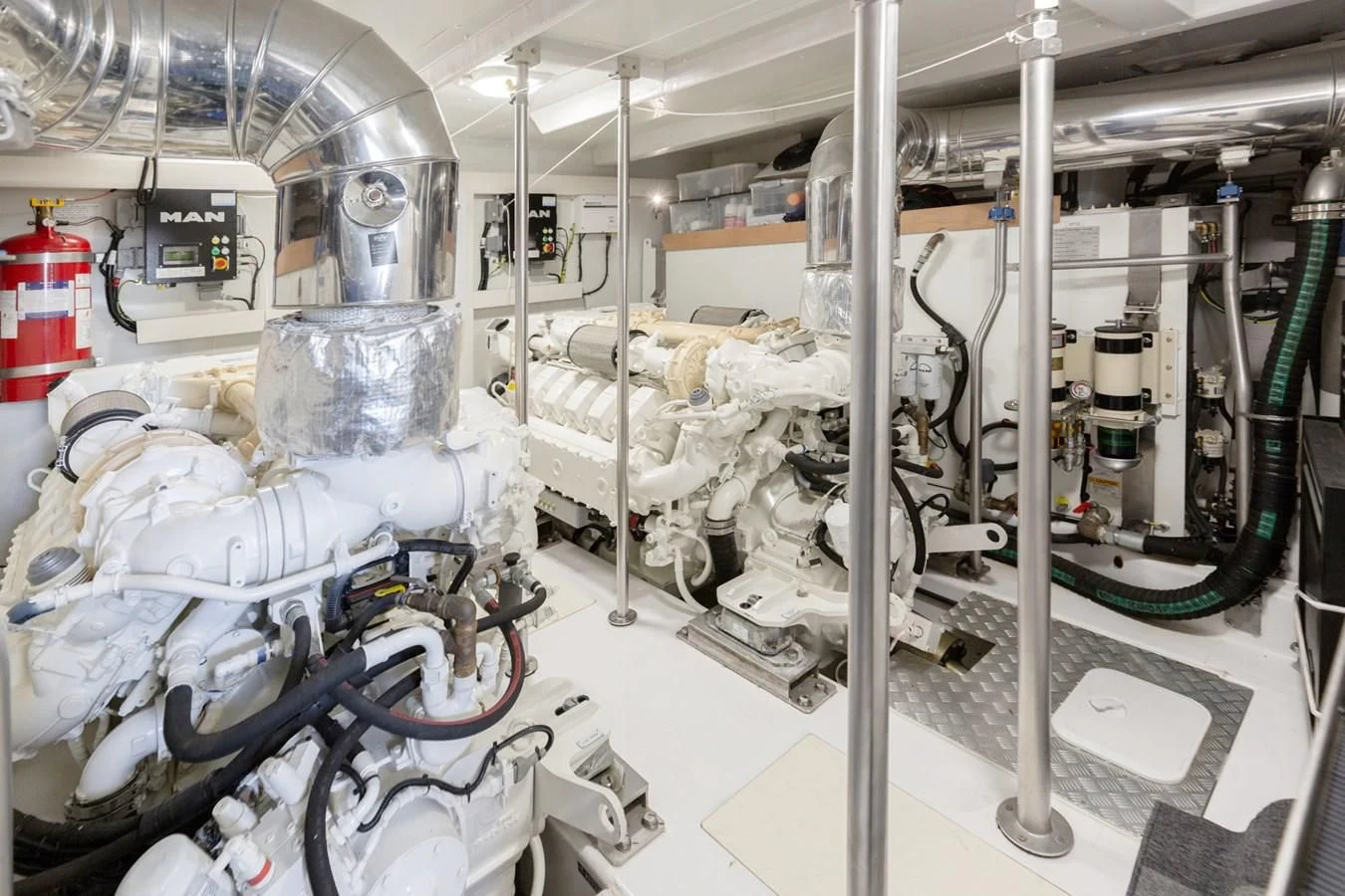 a room with a large white machine aboard SOLSTICE Yacht for Sale