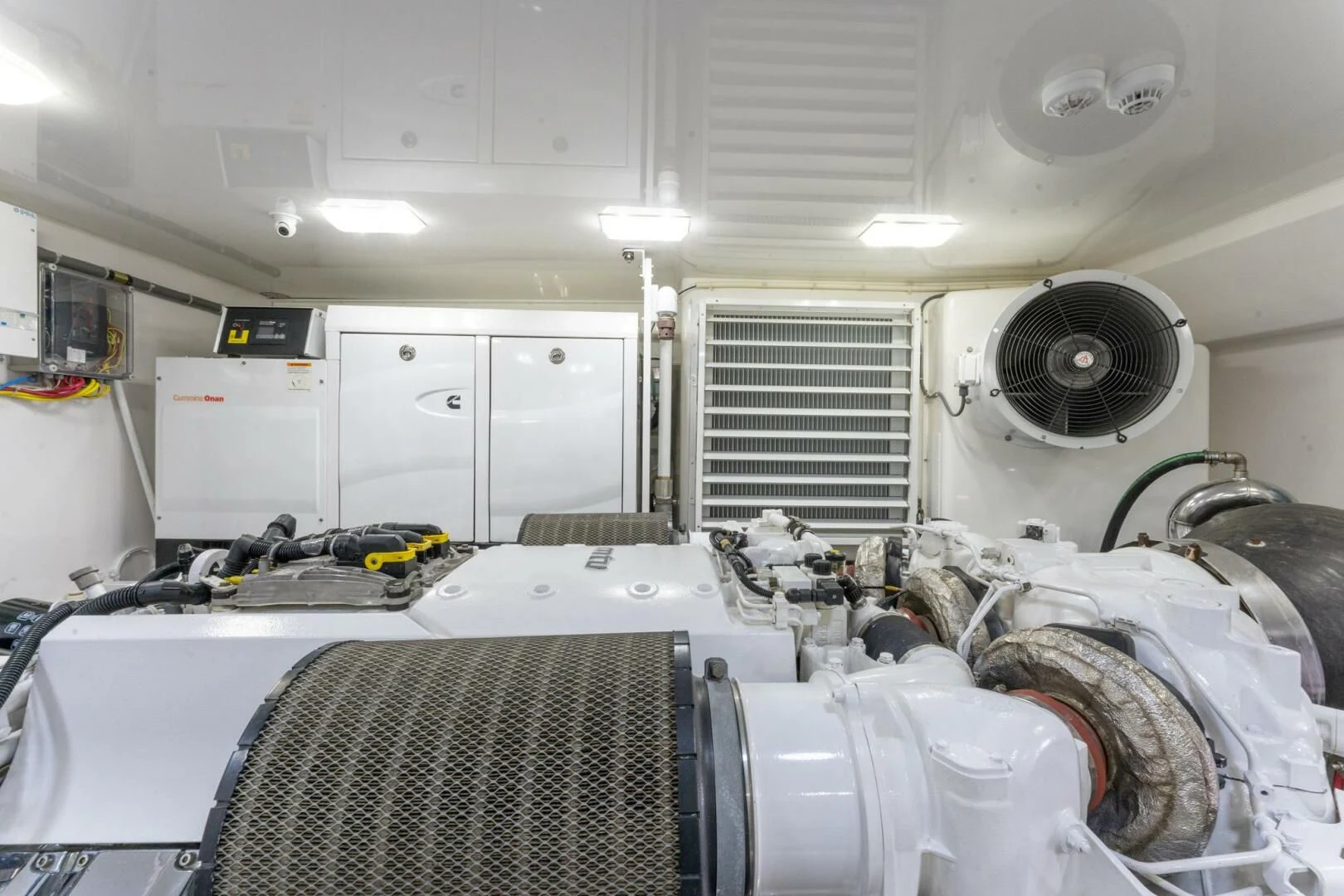 a room with medical equipment aboard HIGH COTTON Yacht for Sale