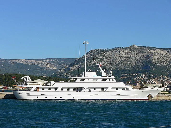 a white yacht in the water aboard TRAFALGAR Yacht for Sale