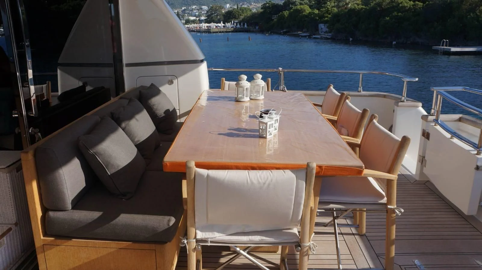a table on a boat aboard KUUM Yacht for Sale