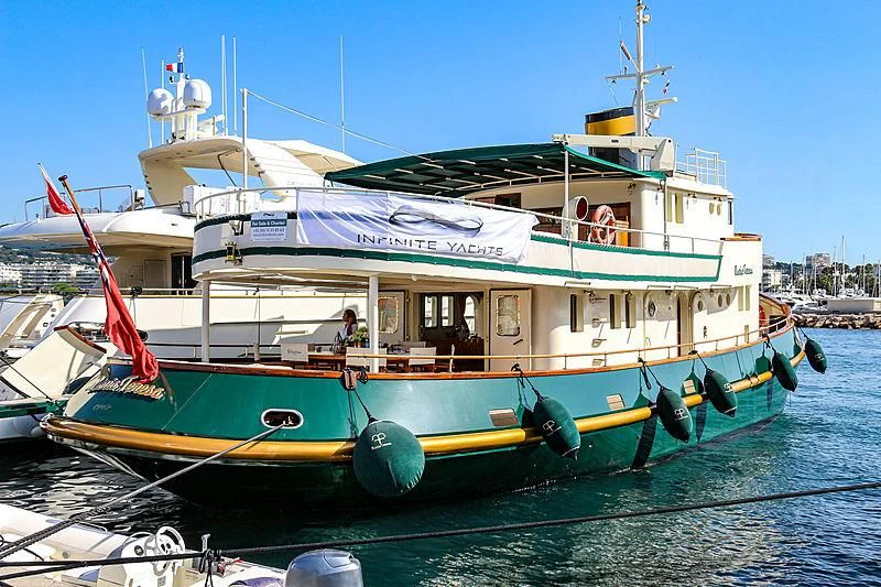 a boat in the water aboard MARIA TERESA Yacht for Sale