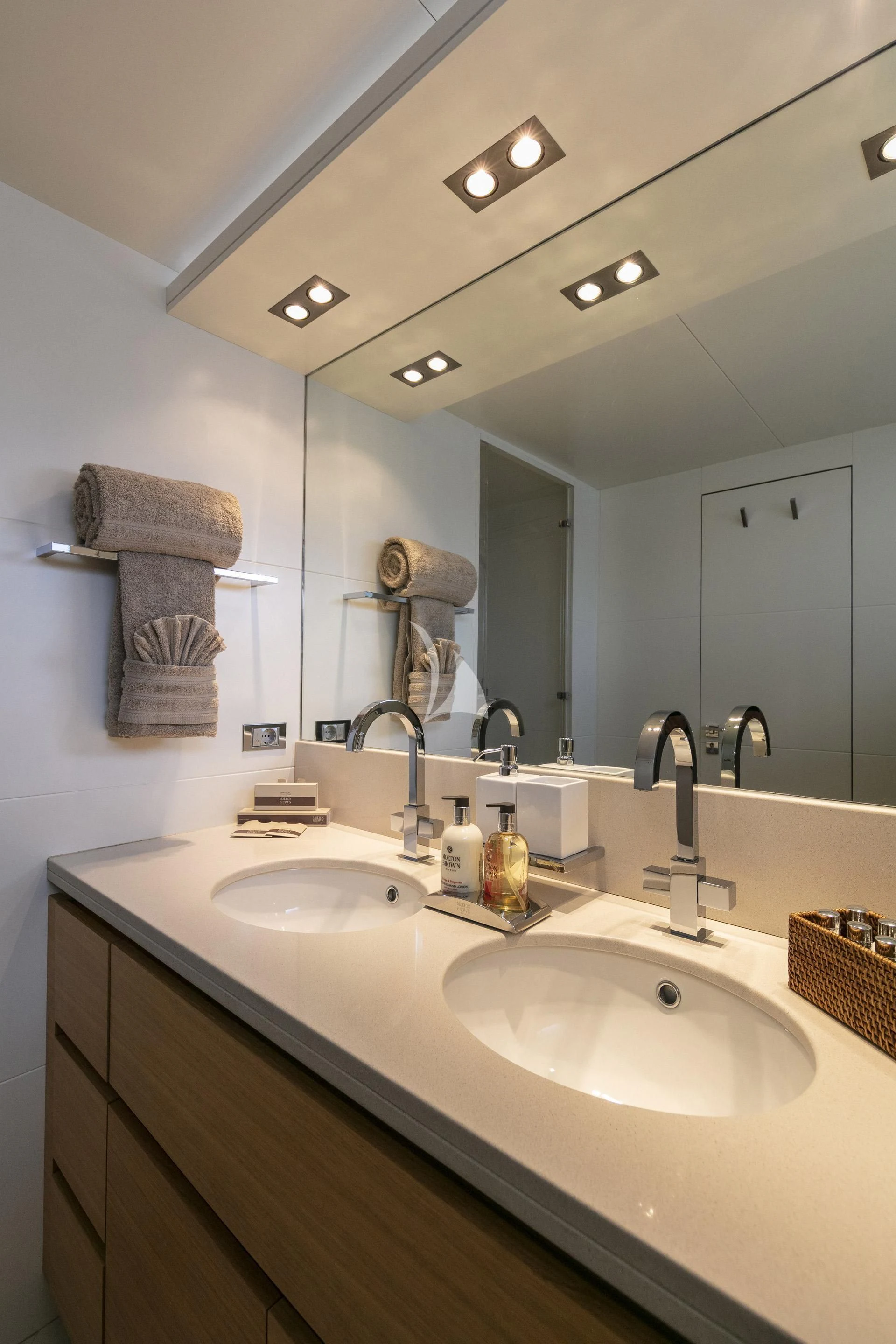 a bathroom with two sinks aboard SANSARA Yacht for Sale