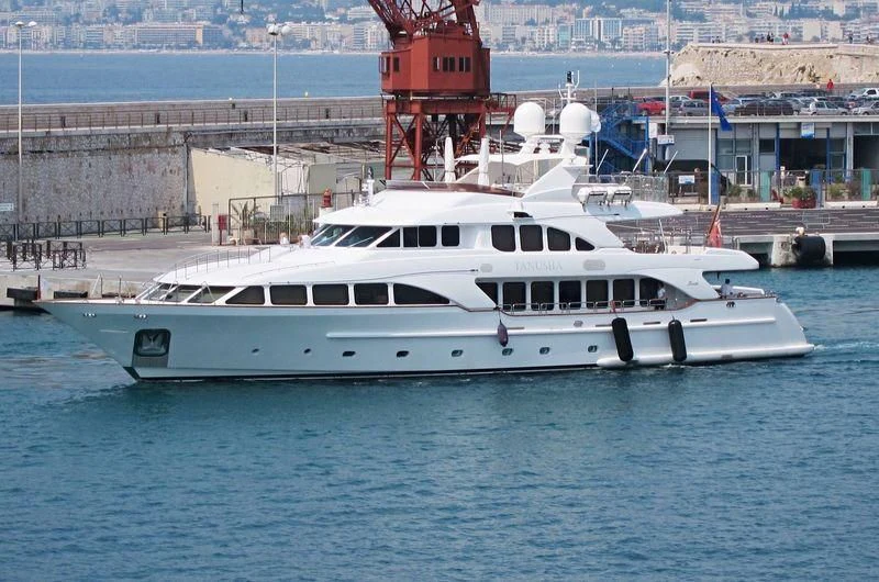 a white boat in the water aboard MI AMORE JULIA Yacht for Sale