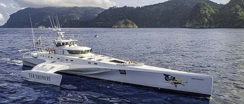a boat in the water aboard BRIGITTE BARDOT Yacht for Sale