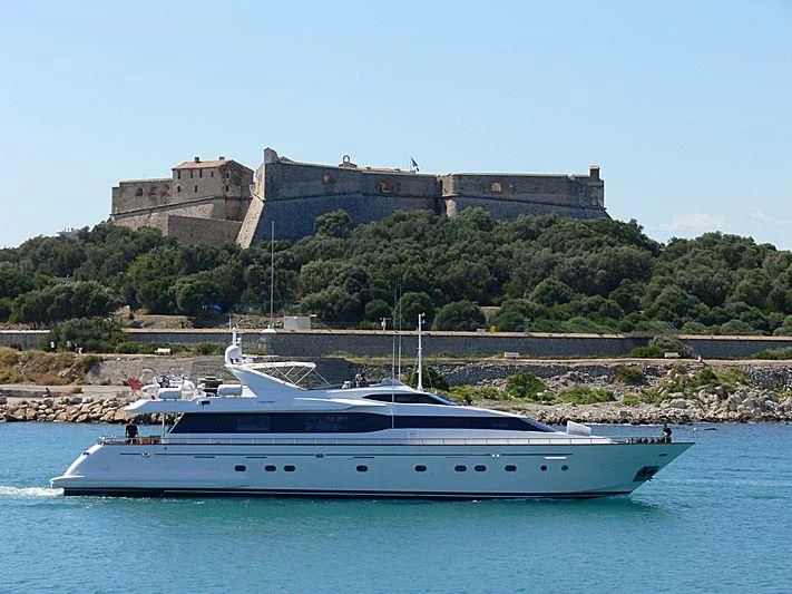 a boat on the water aboard GREAT HOPE Yacht for Sale