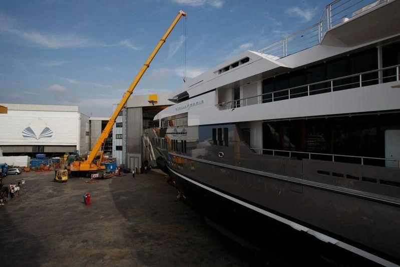a building with a crane aboard STELLA MARIS Yacht for Sale