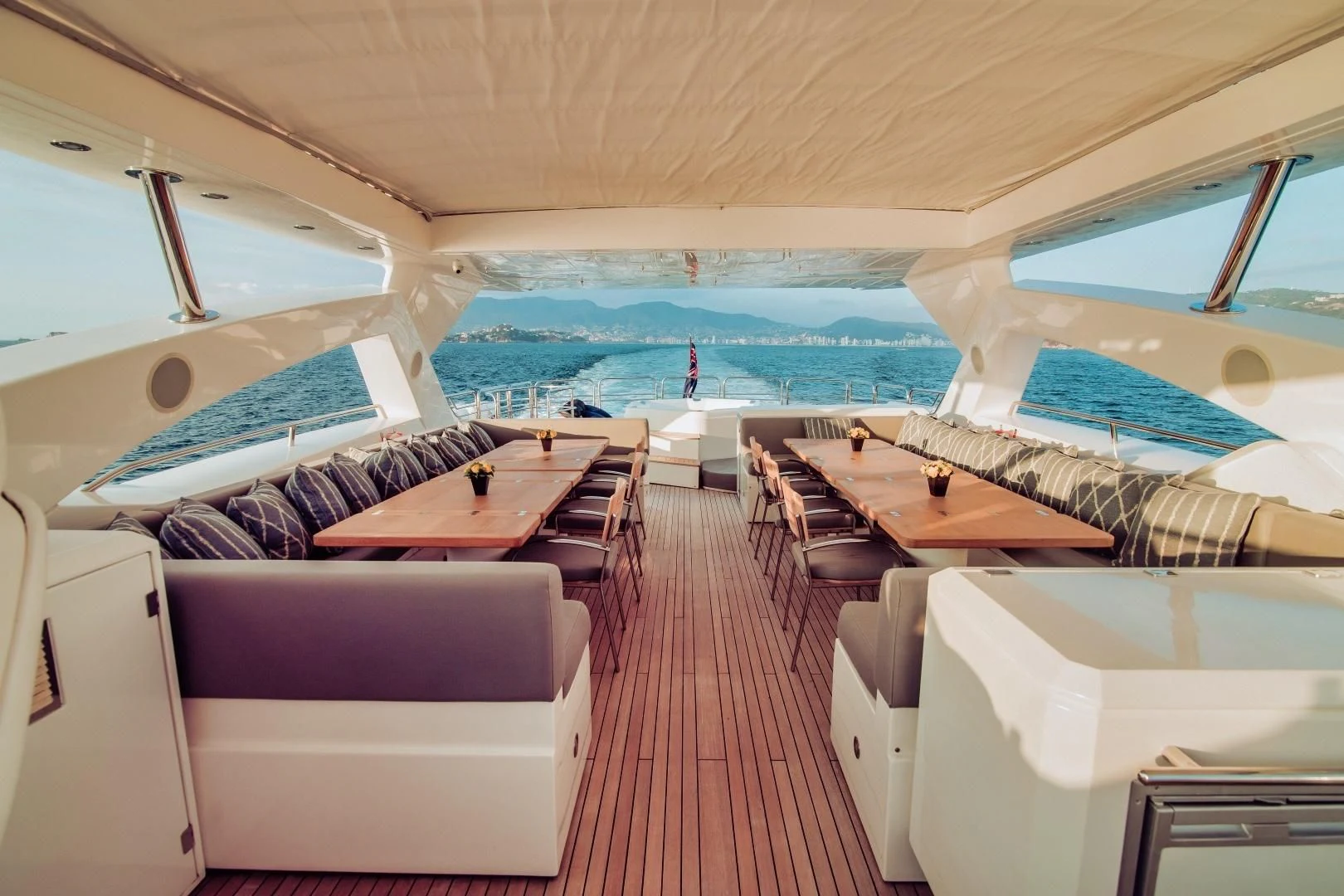 inside of a boat aboard VIVA LA VIDA Yacht for Sale