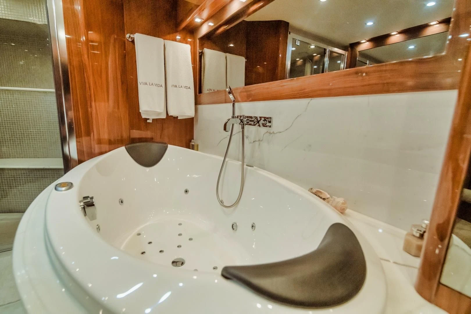 a bathtub with a sink aboard VIVA LA VIDA Yacht for Sale