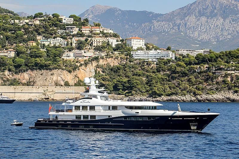 a boat on the water aboard LA FAMILIA Yacht for Sale