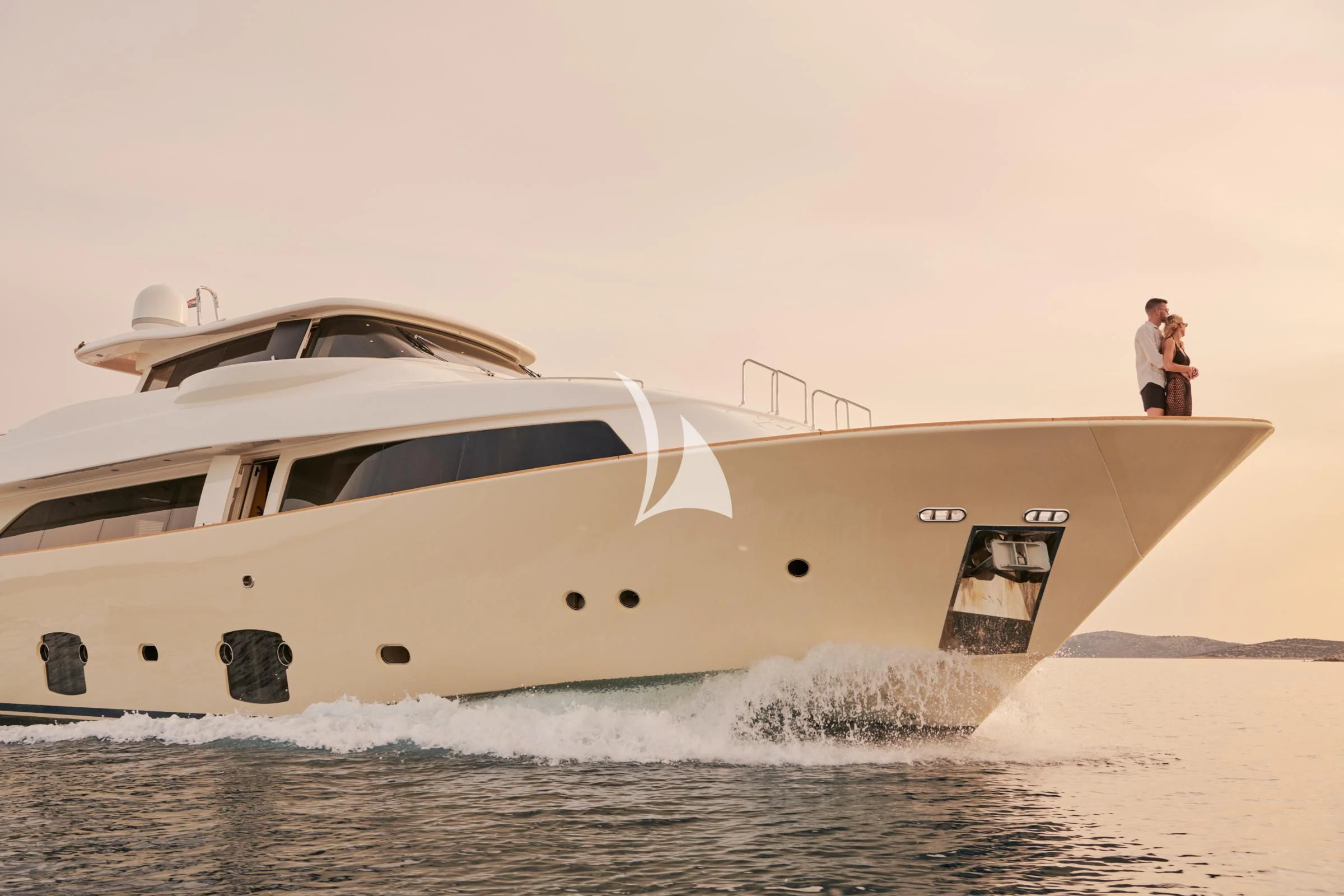 a boat on the beach aboard FRIEND'S BOAT Yacht for Charter