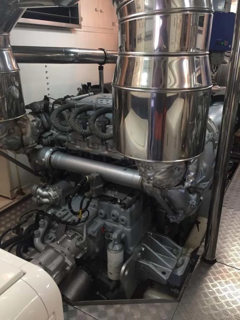 a machine with a metal cylinder aboard HEMERA CUARTA Yacht for Sale