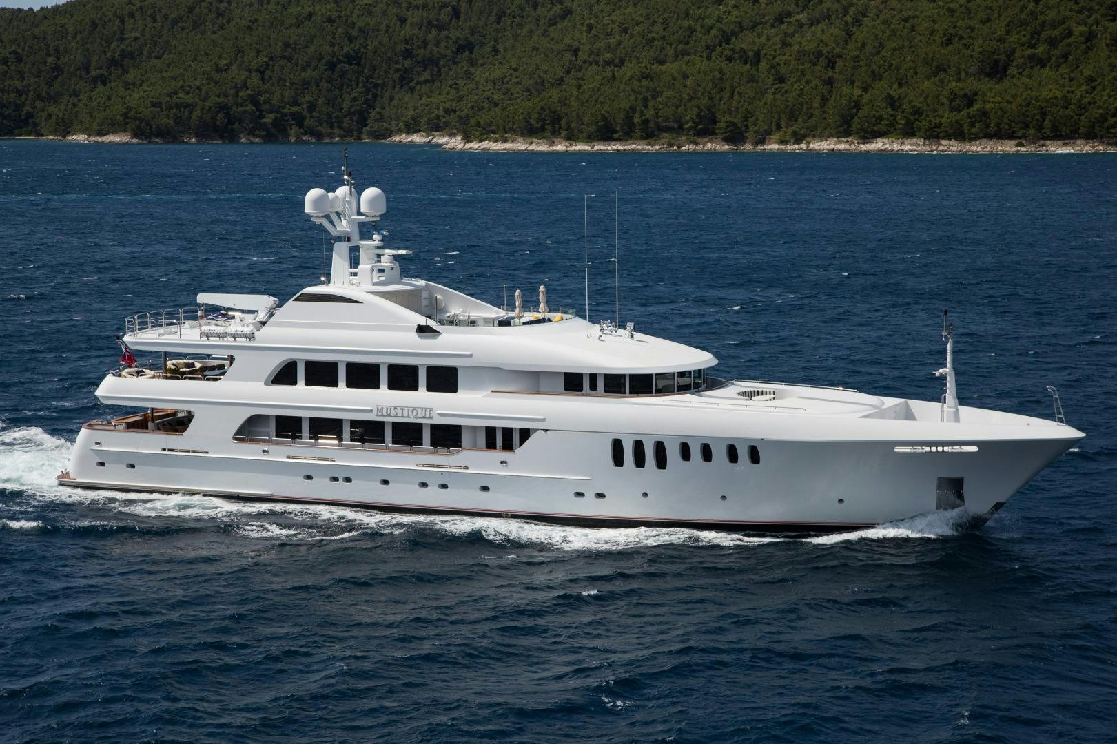 Watch Video for MUSTIQUE Yacht for Sale