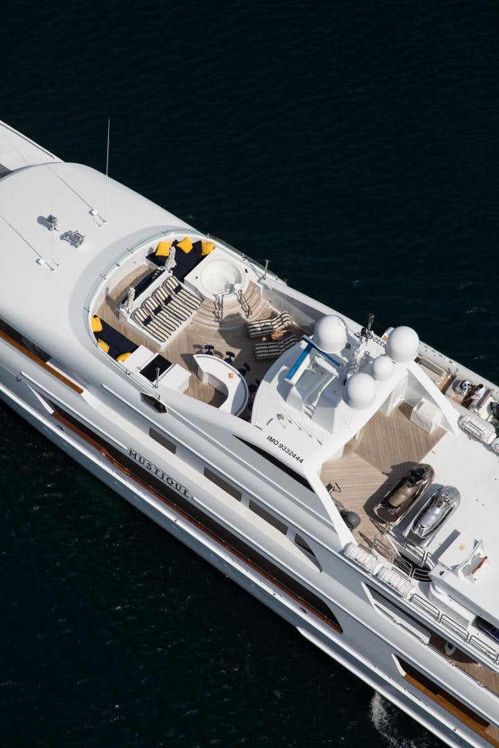 a space ship in the water aboard MUSTIQUE Yacht for Sale