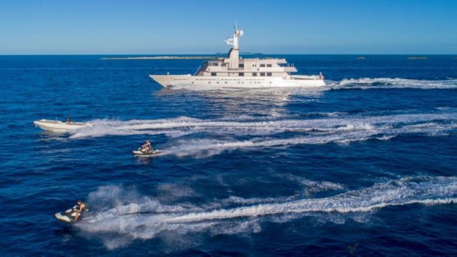 MIZU Yacht MIZU Yacht