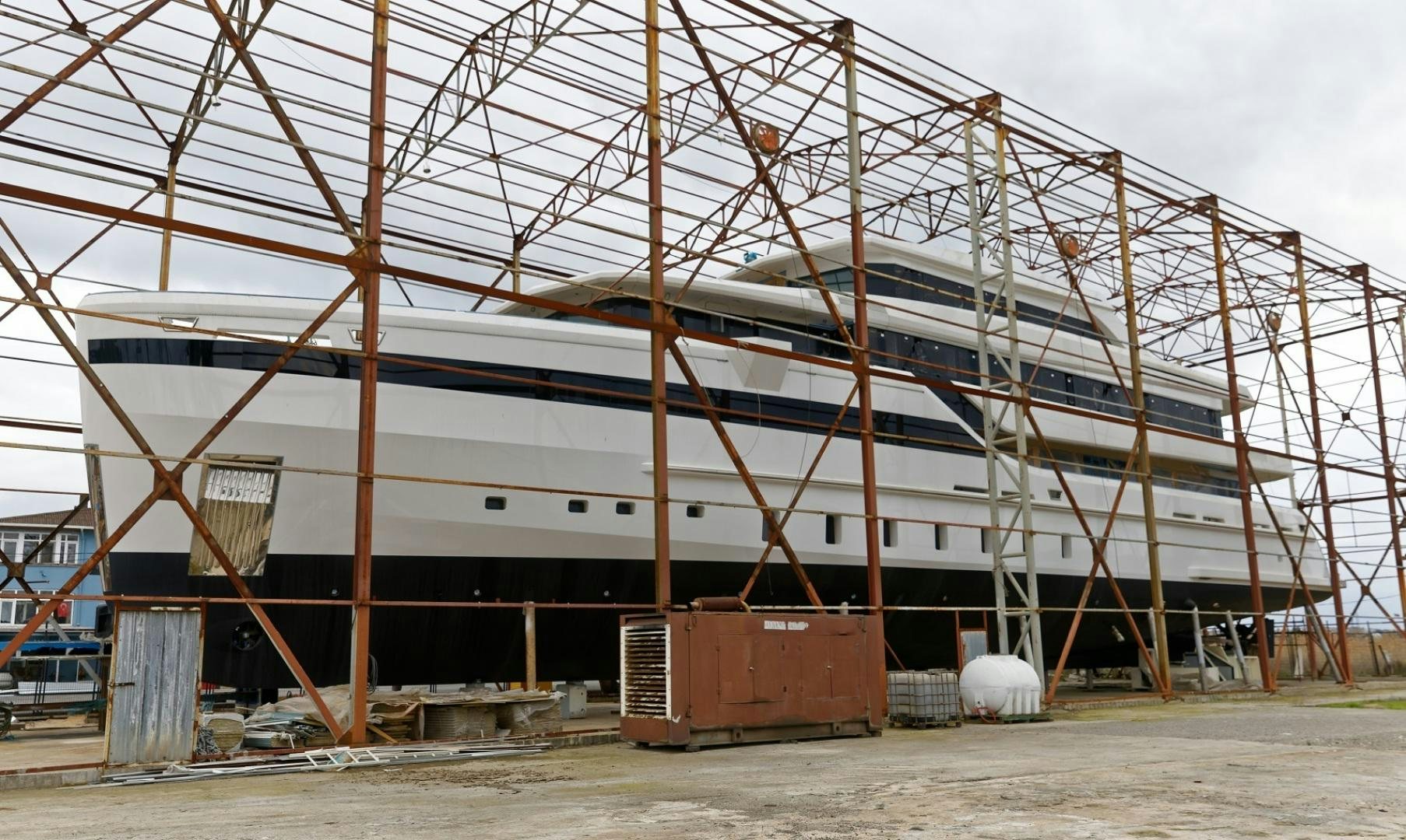 a large building with a large structure aboard NO NAME Yacht for Sale