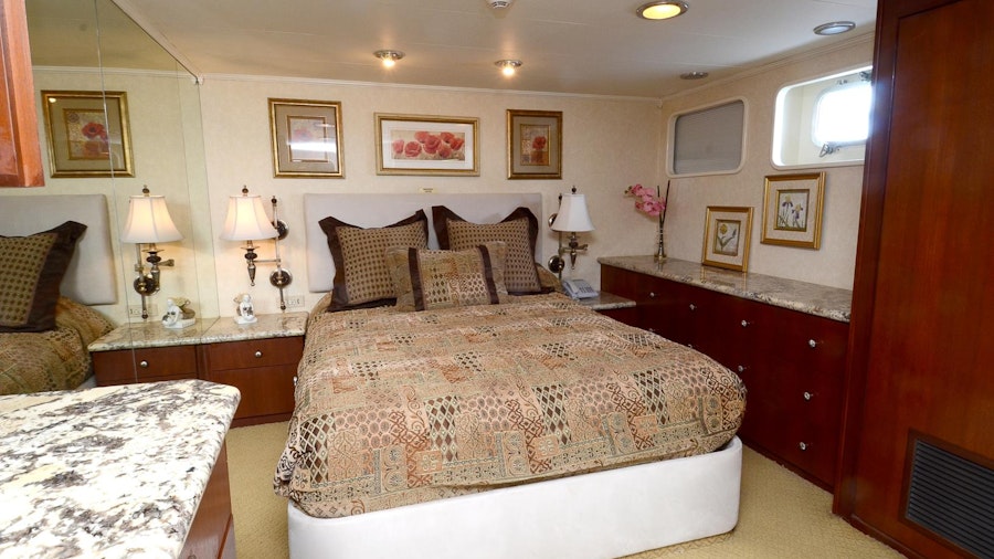 GOLDEN COMPASS Yacht GOLDEN COMPASS Yacht