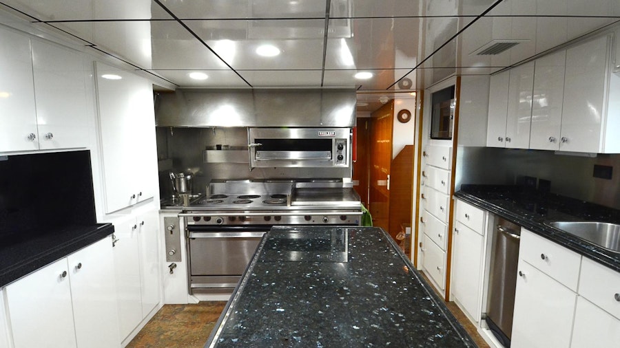 GOLDEN COMPASS Yacht GOLDEN COMPASS Yacht