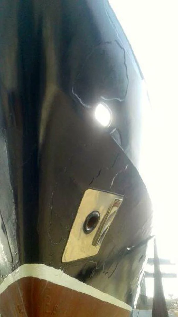 a metal object with a round hole aboard STAR ALLIANCE Yacht for Sale