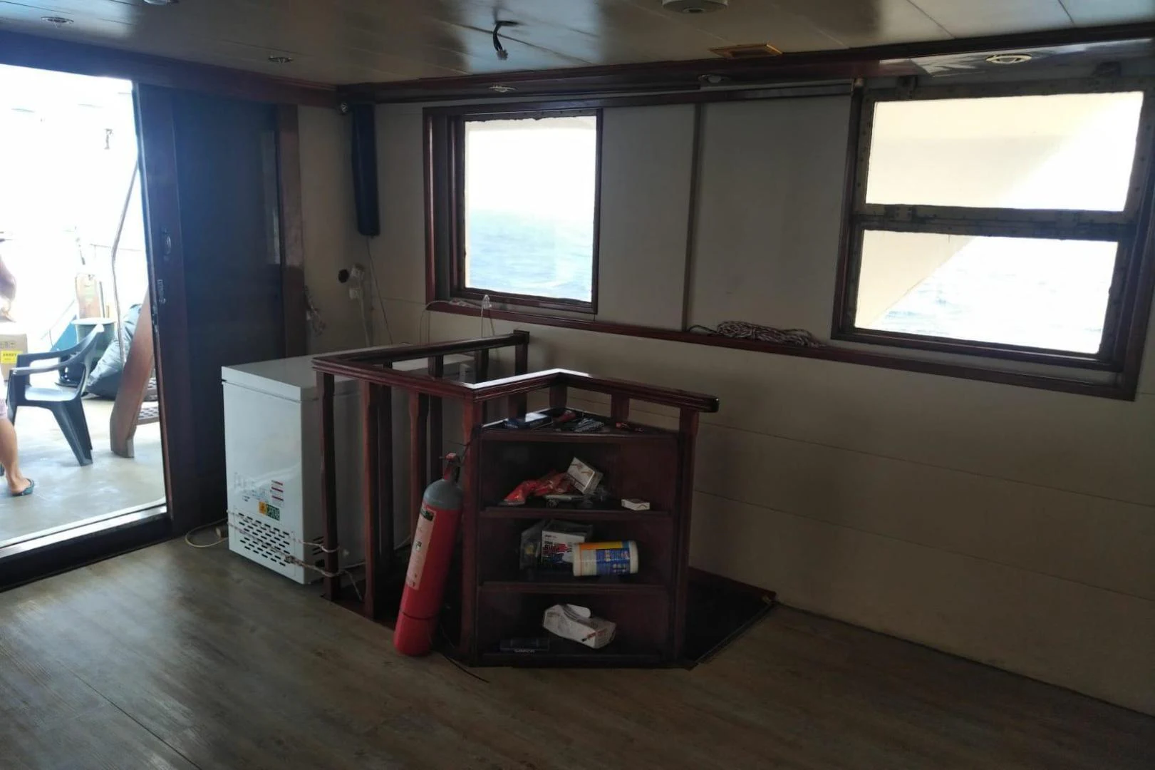 a room with a shelf and a window aboard STAR ALLIANCE Yacht for Sale