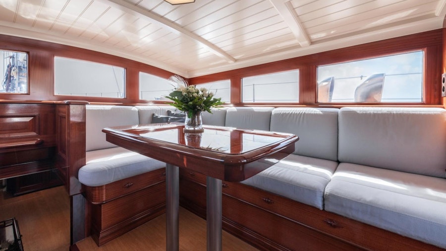 RAINBOW Yacht RAINBOW Yacht