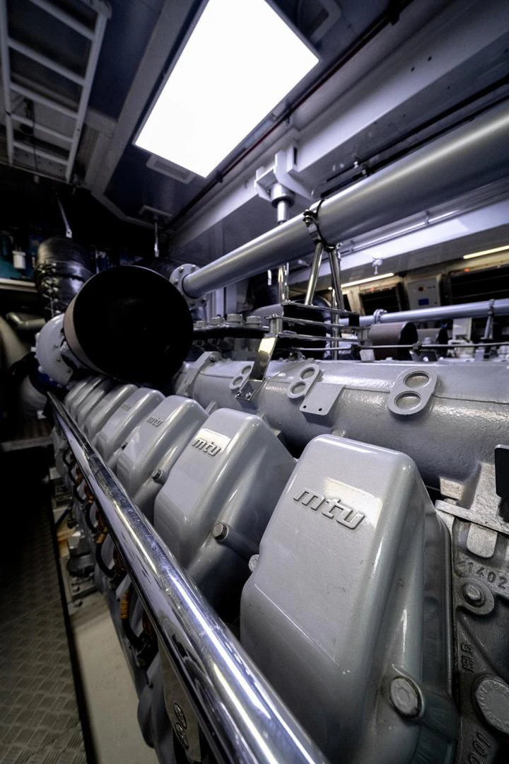 a machine with a black cap aboard KABIR 130S STABILIZED WITHOUT TAKING AWAY FROM PERFORMANCE (COPY) Yacht for Sale
