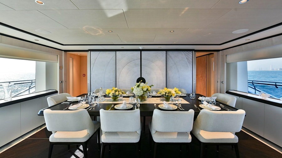 MAJESTY 120 Yacht MAJESTY 120 Yacht