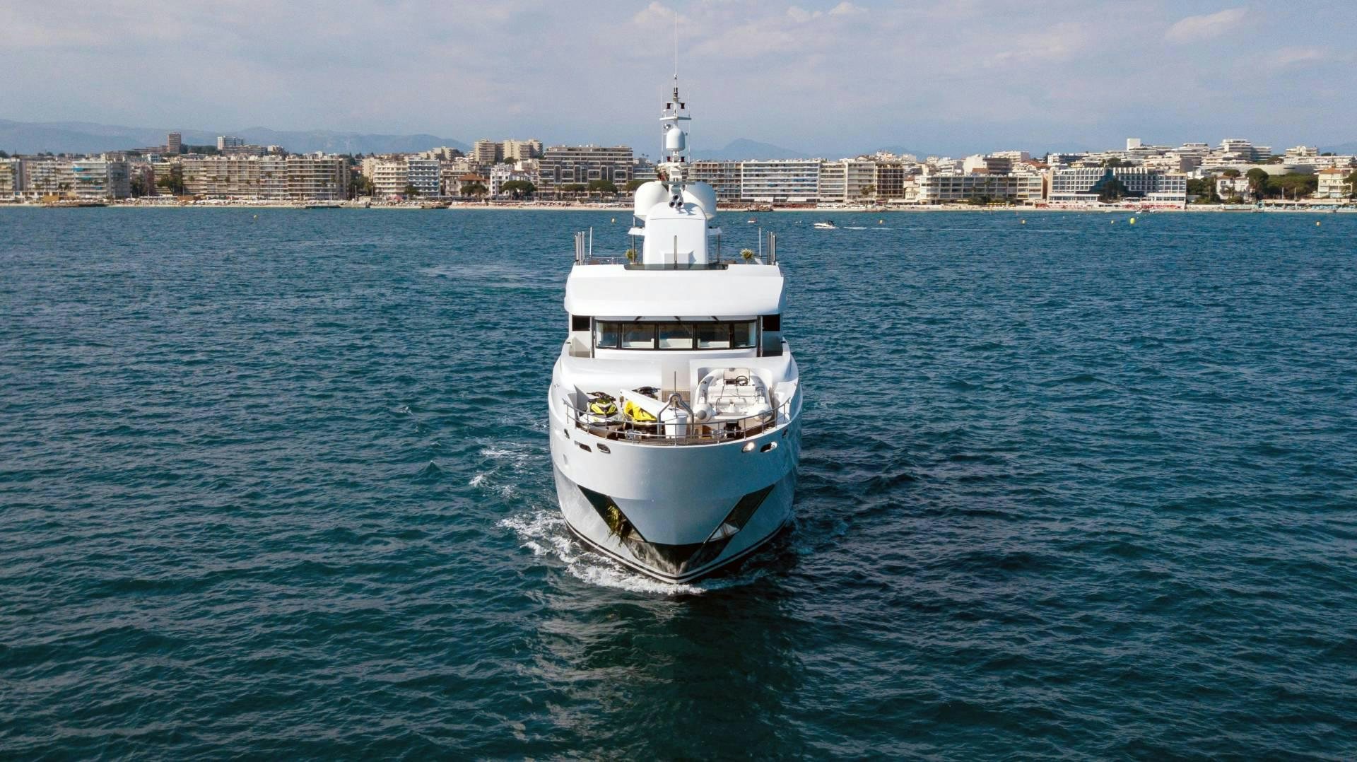 a boat sailing in the sea aboard TOMMY BELLE Yacht for Sale